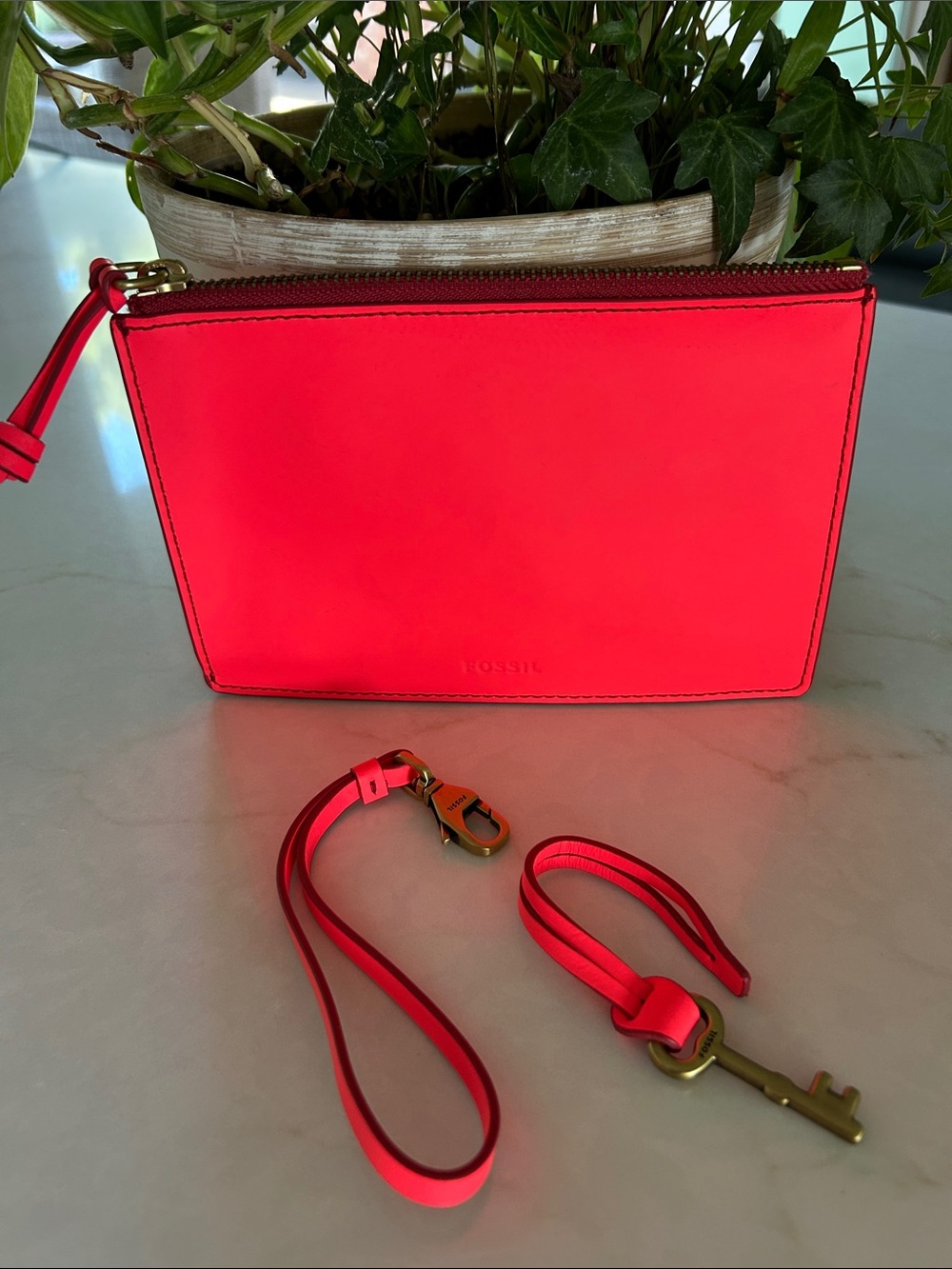 NWT Fossil Leather Wristlet Pouch vibrant neon coral/hot pink leather